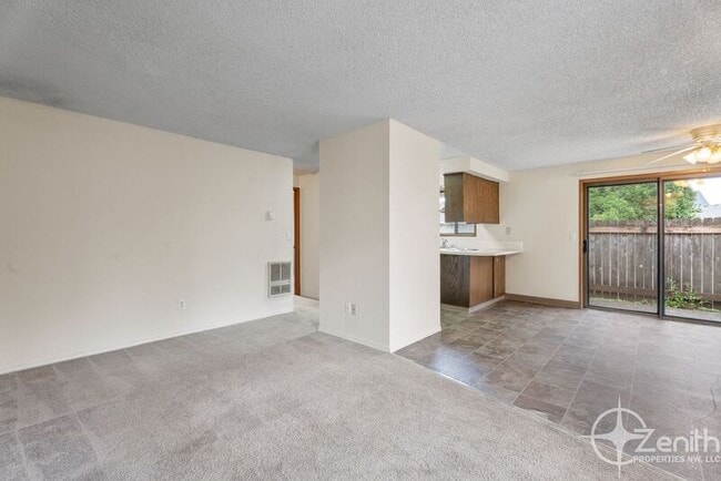 Building Photo - 3014 NE 78th Ave