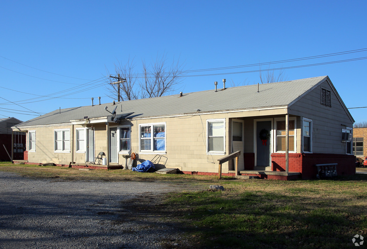 Building Photo - Sheridan Oaks Apartments