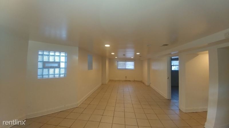 Building Photo - 4845 W Rice St