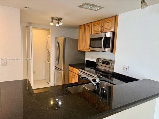 Foto del edificio - 770 Claughton Island Dr
