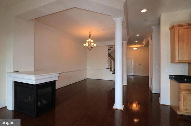 Foto del edificio - 8213 River Quarry Pl