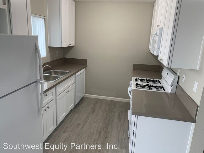 Building Photo - 634 Seacoast Dr