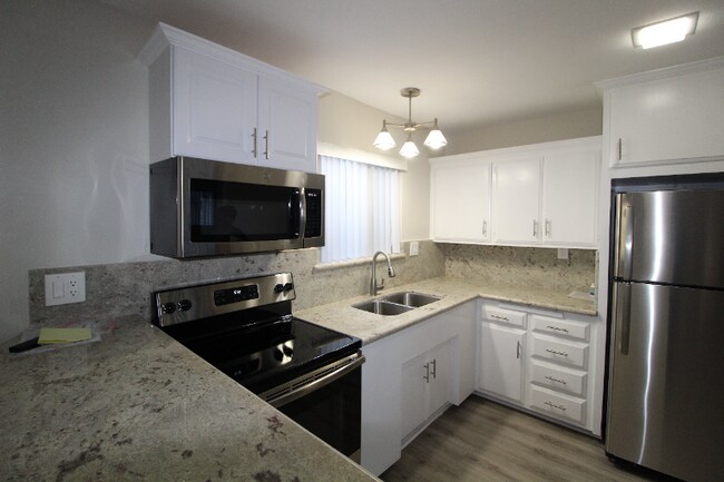 Foto del edificio - 931 W 19th St