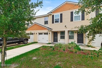 Building Photo - 8206 Halls Hammock Ct