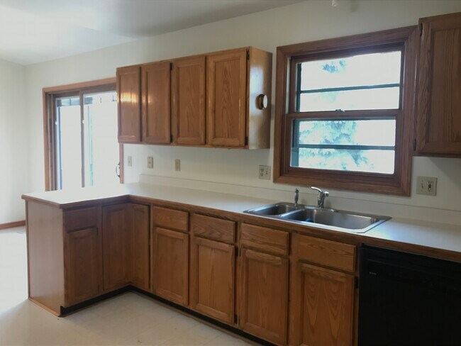 Kitchen - 1120 Marcia Ave