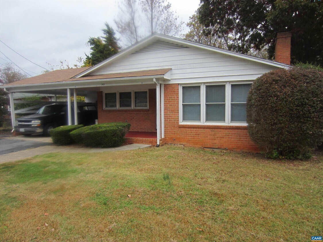Primary Photo - 2620 Hydraulic Rd
