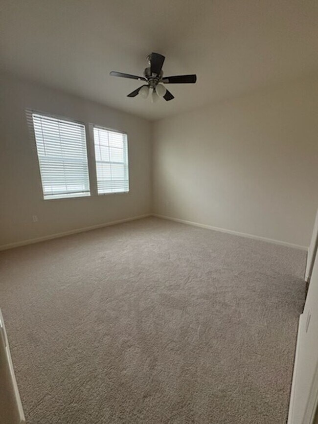 Foto del edificio - Beautiful Corner Unit in Marina Bay