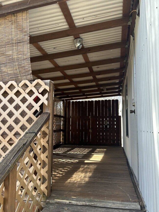 Foto del edificio - 3451 Blue Ridge Cir