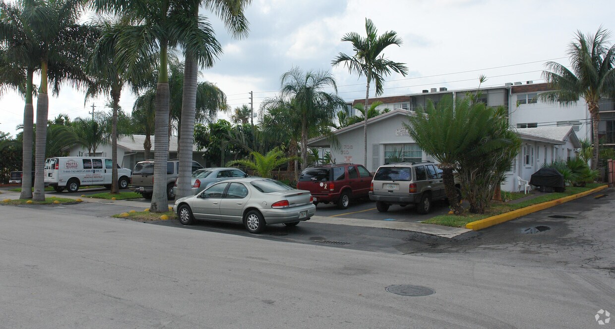 Foto del edificio - 708-714 NE 2nd St