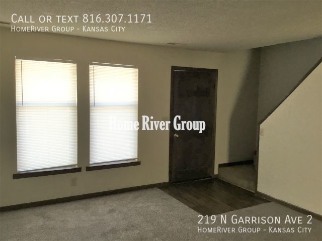 Foto del edificio - Charming townhome in Ferrelview!