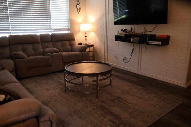 Building Photo - 54 S 1520 W