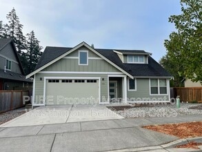 Building Photo - 704 Woodbury Wy