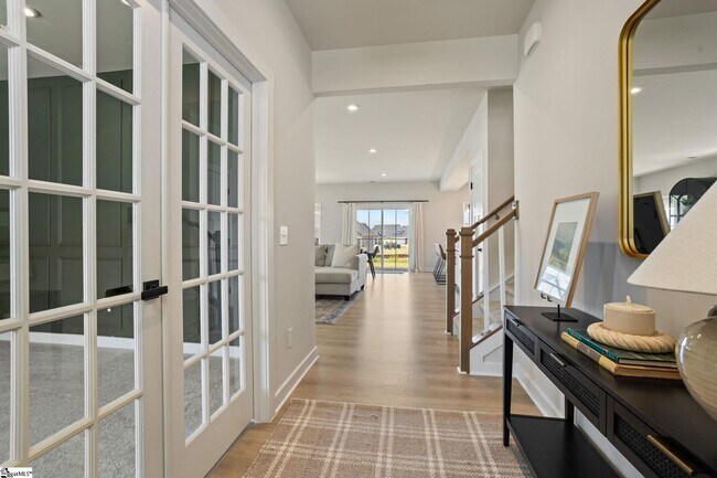 Foto del edificio - 680 Lady Fern Dr