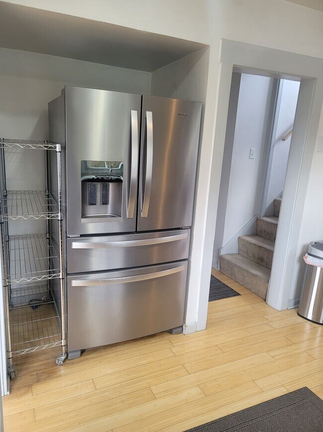 Foto del edificio - North Burien 5 bedroom 2 bath craftsman ho...