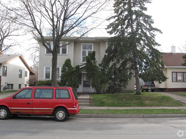 Foto del edificio - 404 8th St SE