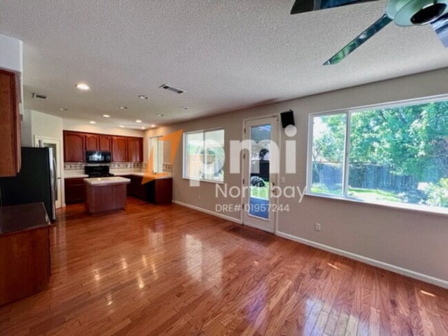 Building Photo - 2133 Beaujolais Ct