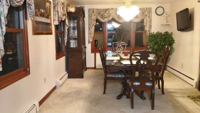 Building Photo - Spacious 4 bedroom 2.5 bath house in Walli...