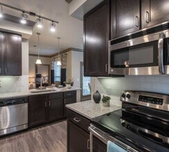 Building Photo - 1498 Parkway Plaza Dr