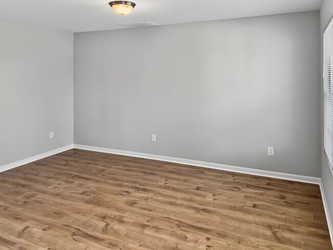 Building Photo - 3457 Kernstown Dr
