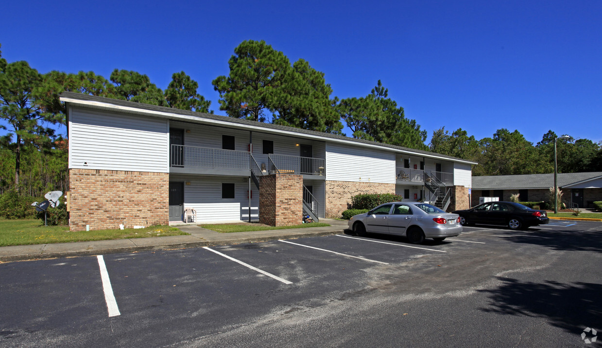 Primary Photo - Pine Ridge Apartments