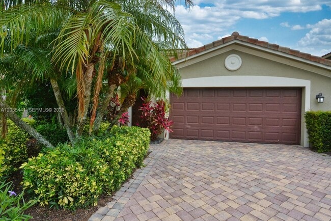 Building Photo - 4648 56th Ln