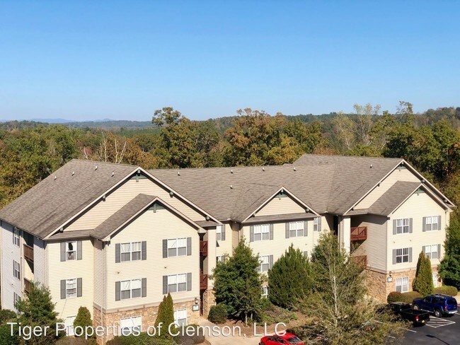 Foto del edificio - 1111 Harts Ridge Dr