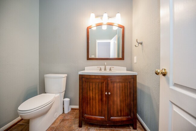 Foto del edificio - 14203 Alamosa Ct