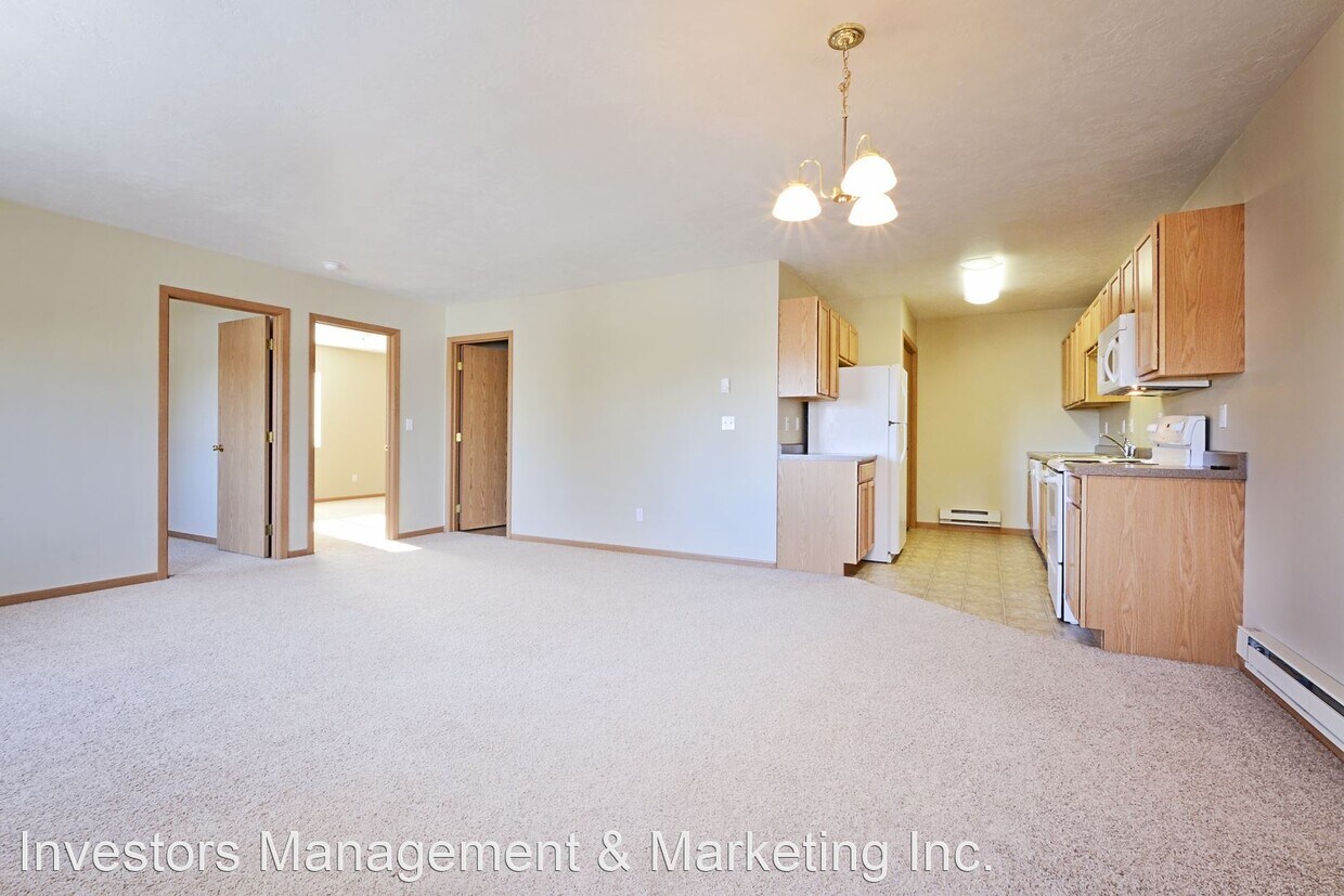 Primary Photo - 700 Walders St NW