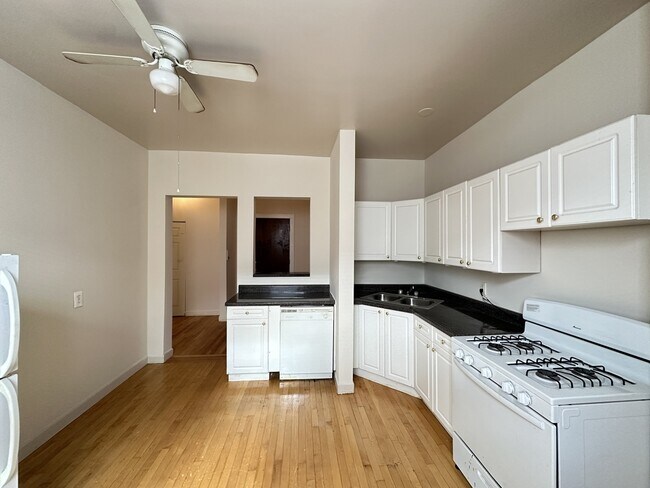 Foto del edificio - 1322 Oak Ave