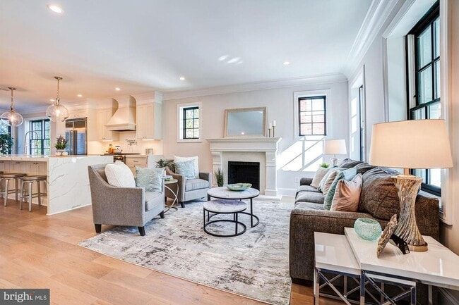 Building Photo - 3009 Ordway St NW