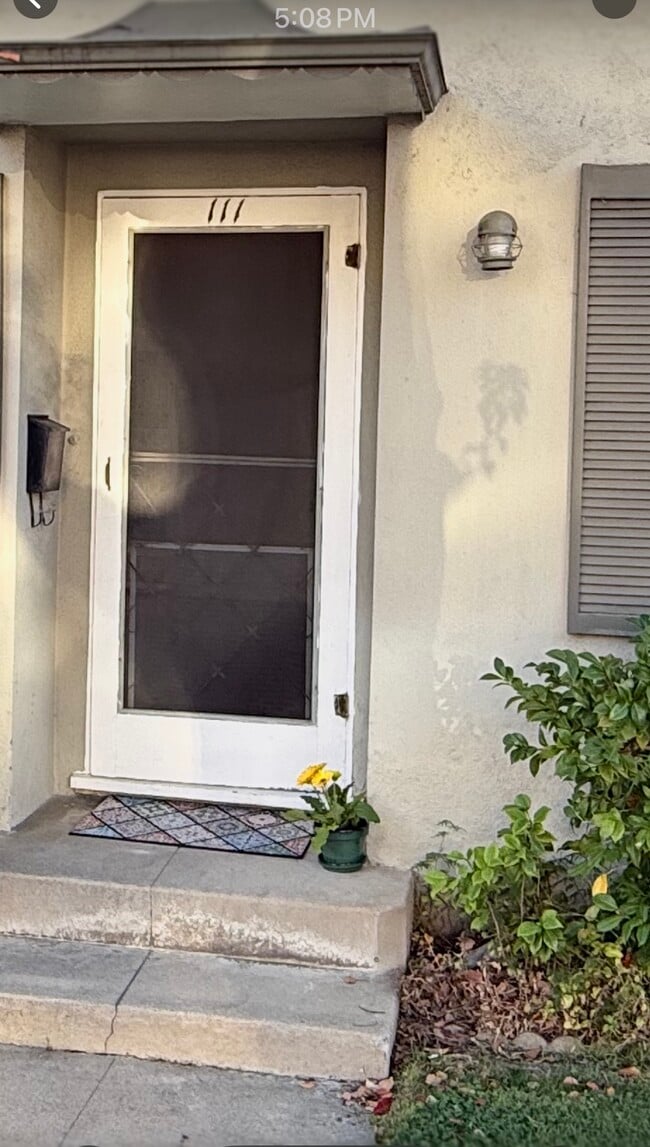 Front Door - 111 N 6th St