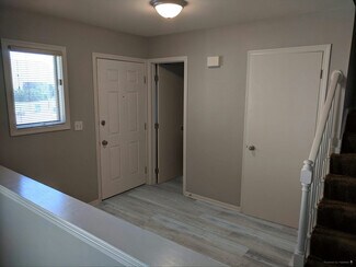 Building Photo - 4889 Drayton Rd