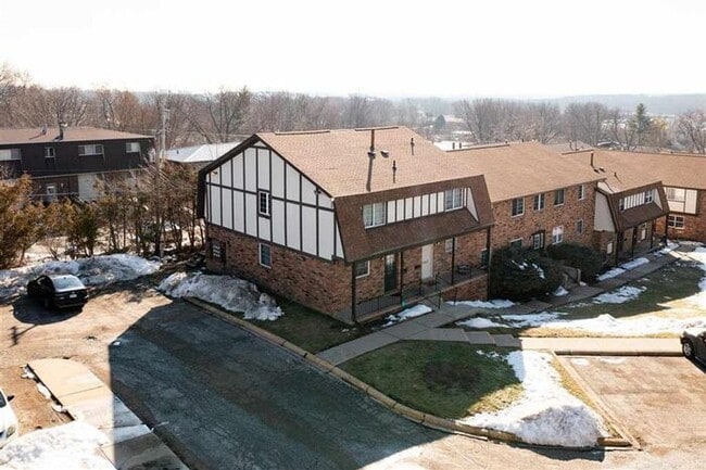 Building Photo - $1,750 | 3 Bedroom, 2.5 Bathroom Townhouse | Pet Friendly* | Available for August 1st, 2026 Move In!