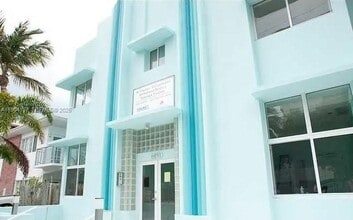 Building Photo - 6891 Bay Dr