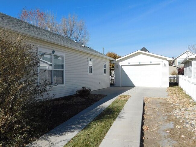 Foto del edificio - Spacious 3-Bedroom, 2-Bath Home