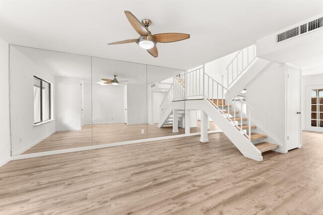 Foto del edificio - 903 Silver Quail Ln