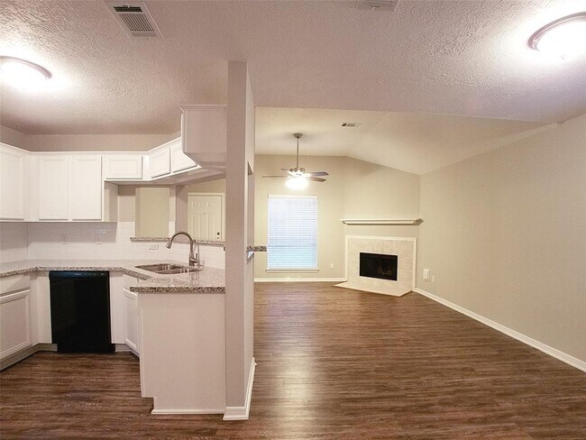 Foto del edificio - 12426 Westwold Dr