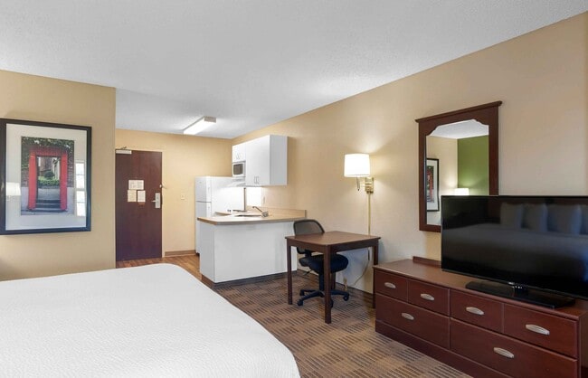 Building Photo - Furnished Studio-Jacksonville - Baymeadows