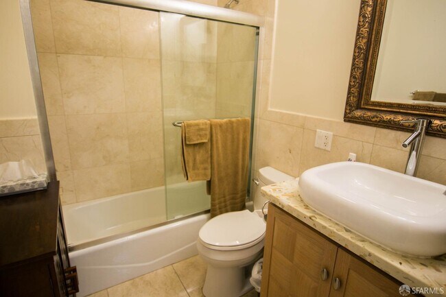 Foto del edificio - 3014 Baker St