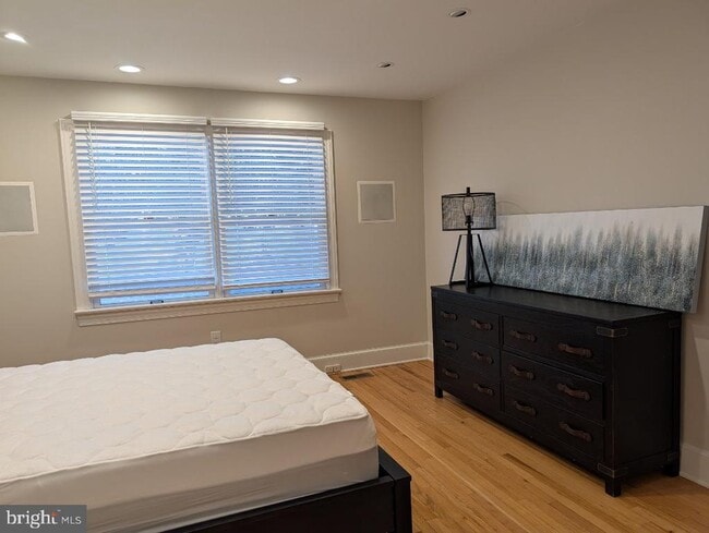 Foto del edificio - 295 Bay St