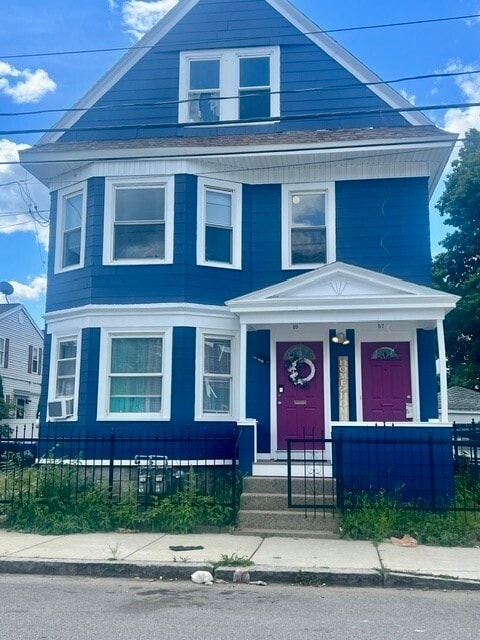 Building Photo - 57-59 Phillips St