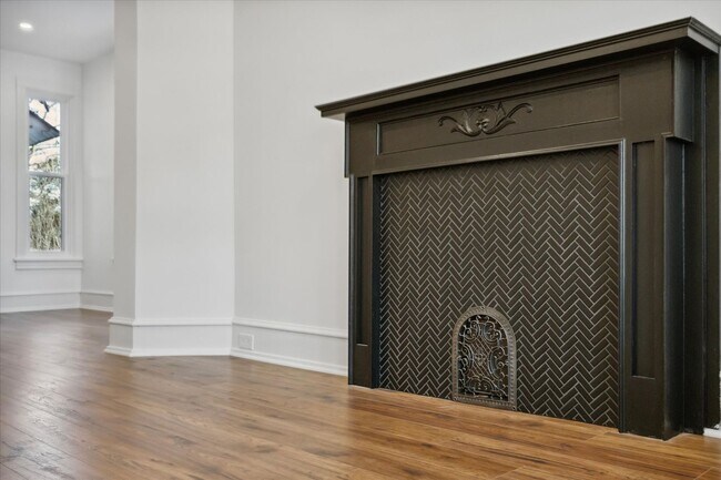 Foto del edificio - Newly Renovated 4BD/2.5BA Twin in West Che...