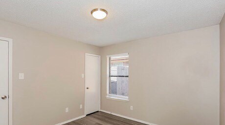 Building Photo - 6947 Cedar Knoll Dr