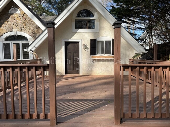 Building Photo - 835 Timber Lake Trail