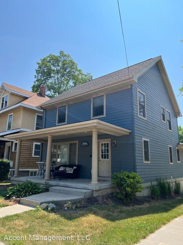 Primary Photo - 5 br, 2 bath House - 2021 Monroe St