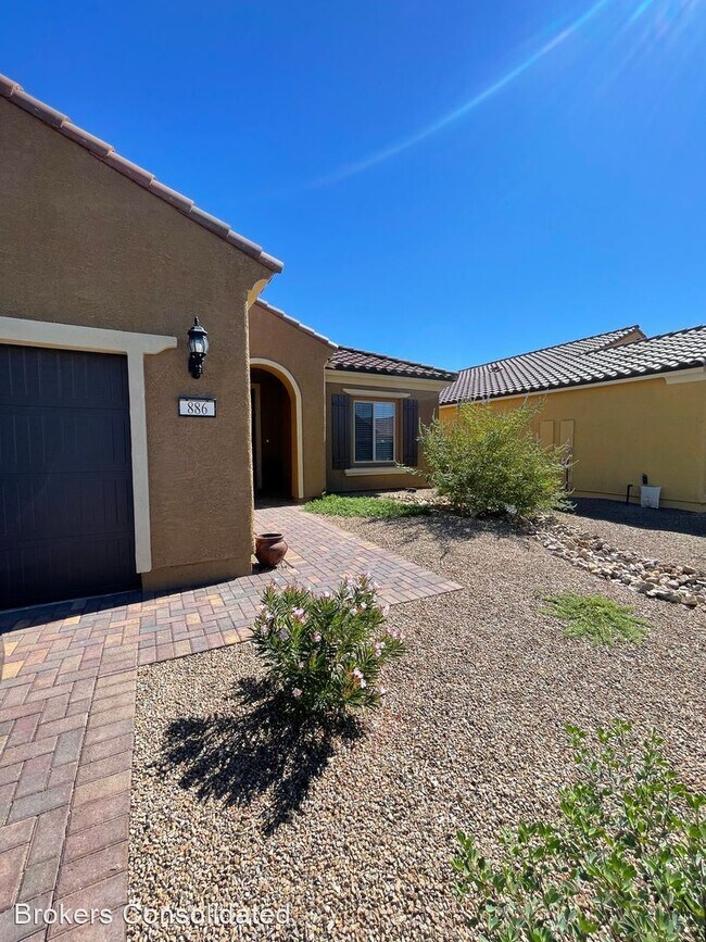 3 br, 2 bath House 886 Trickling Brook R... House Rental in