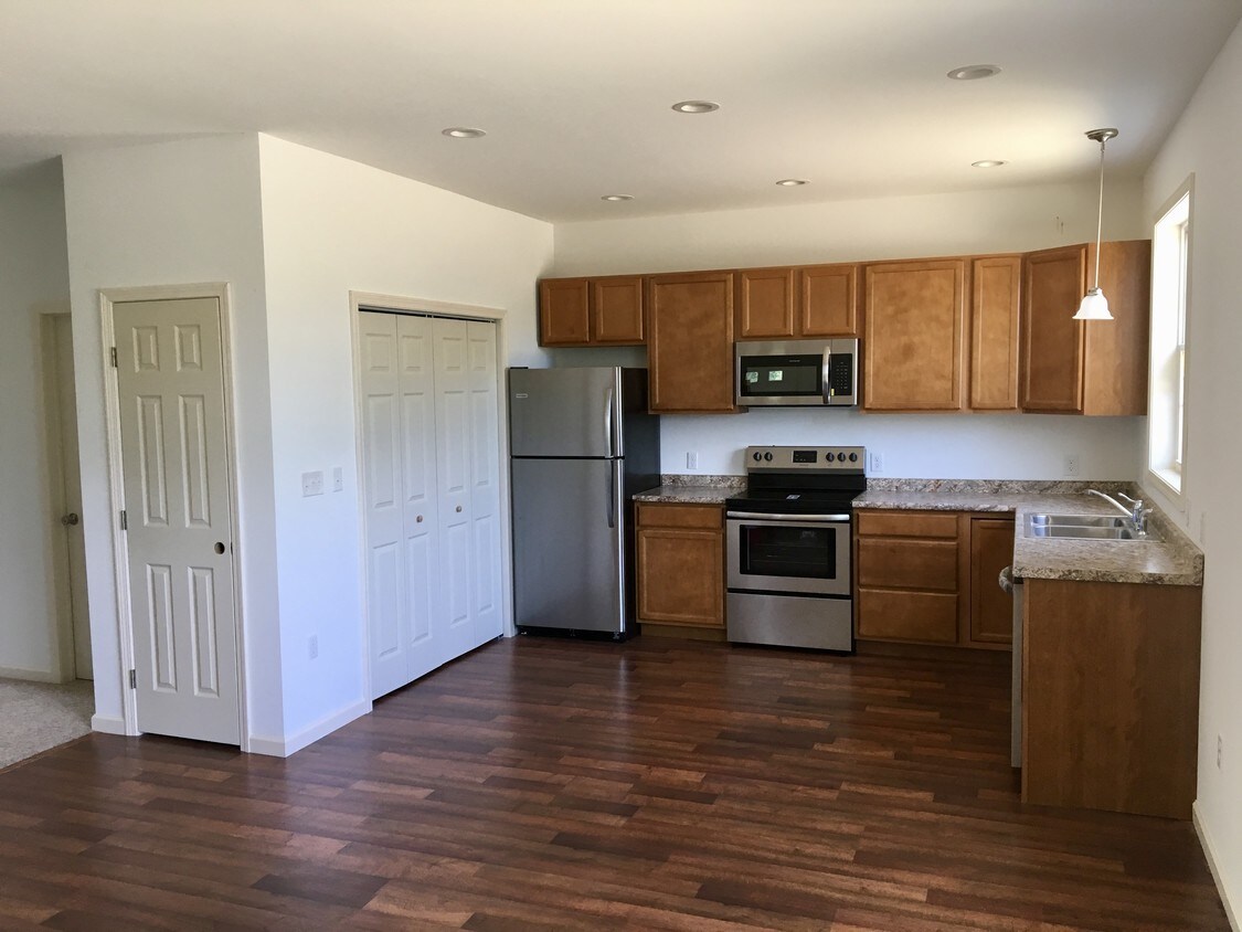 Primary Photo - 511 Etna Rd
