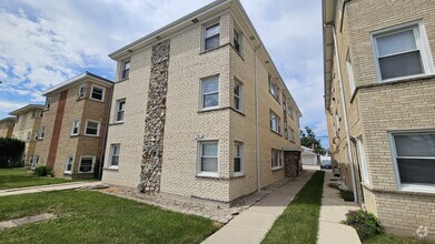 Building Photo - 7352 N Harlem Ave