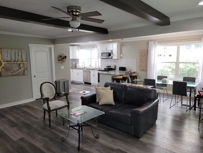 Foto del edificio - 476 Manford Rd SW