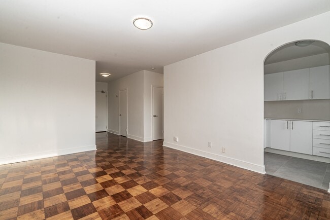 Building Photo - 1001 O'Connor Dr